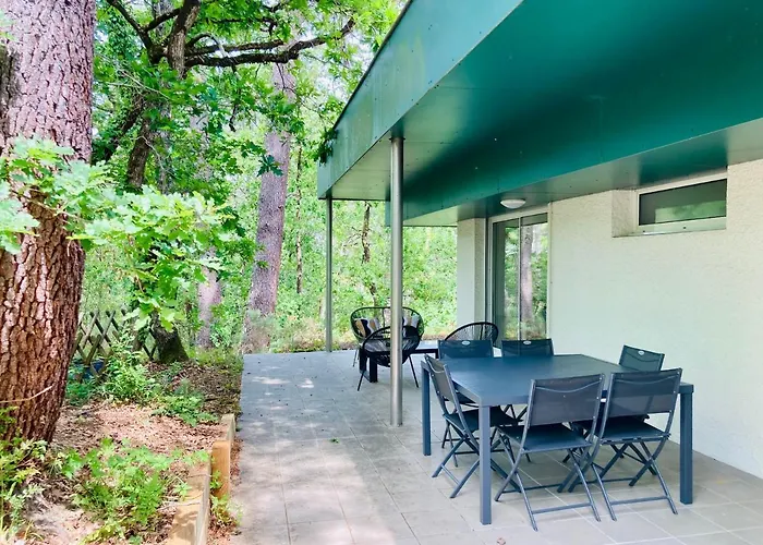 Le Domaine De La Montagnette