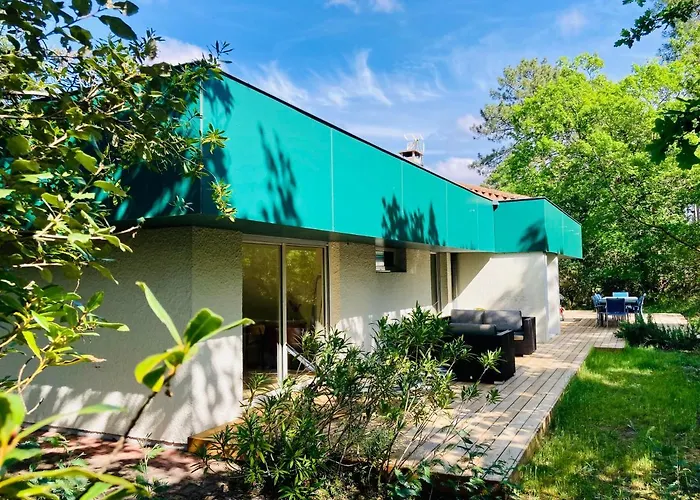 Le Domaine De La Montagnette Villa *