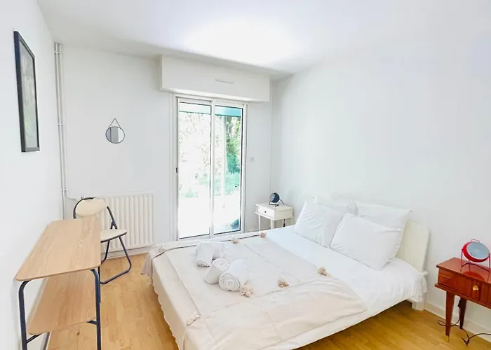 Le Domaine De La Montagnette