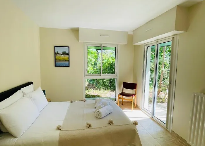 Le Domaine De La Montagnette